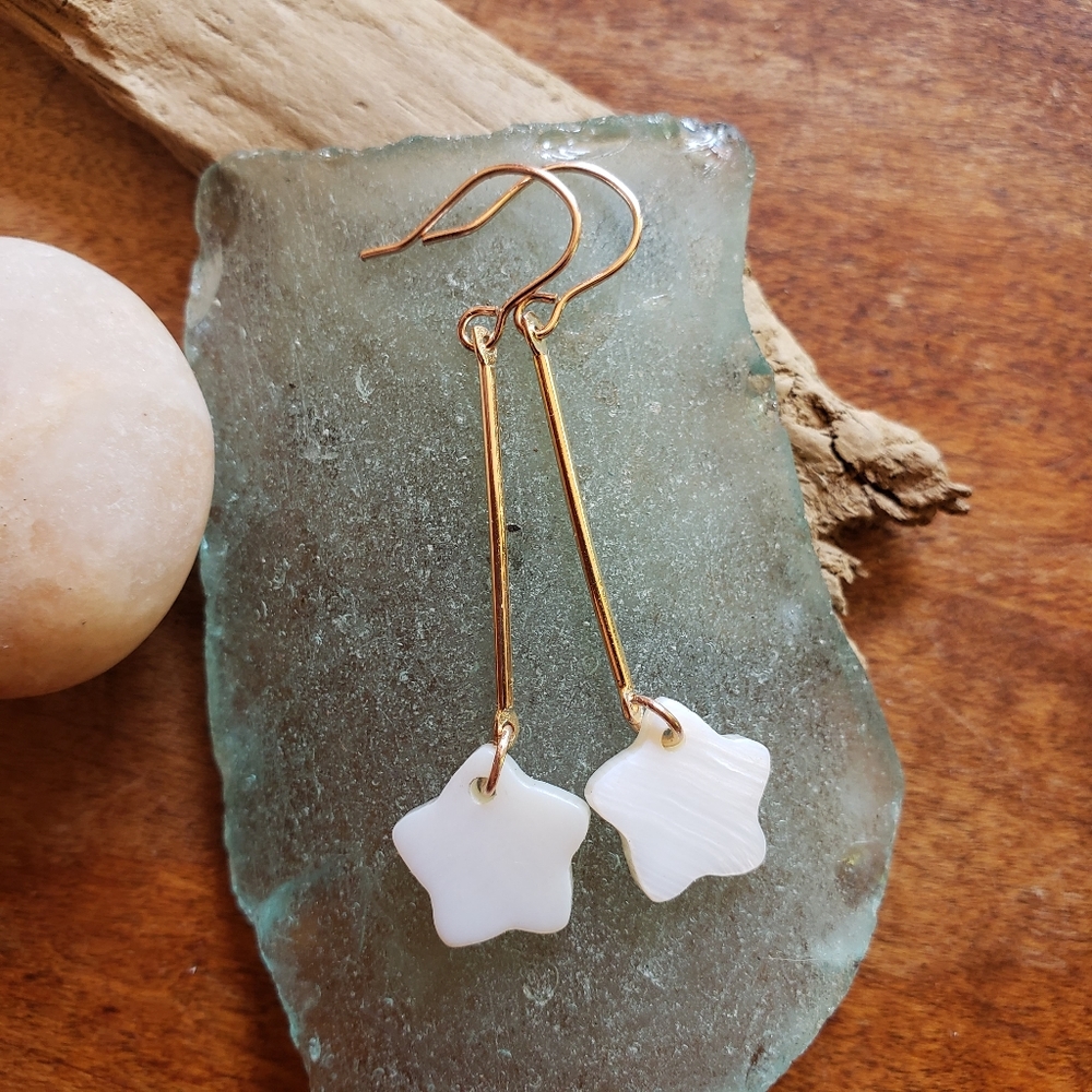 Handmade Geometric Mother of Pearl Star Earrings…
